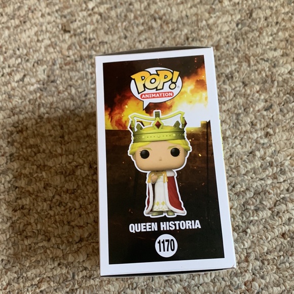 Attack on Titan Funko Pop! Queen Historia - Picture 4 of 4